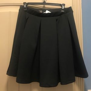 NWT ASOS Scuba Pleated Skirt. Black. Size 10